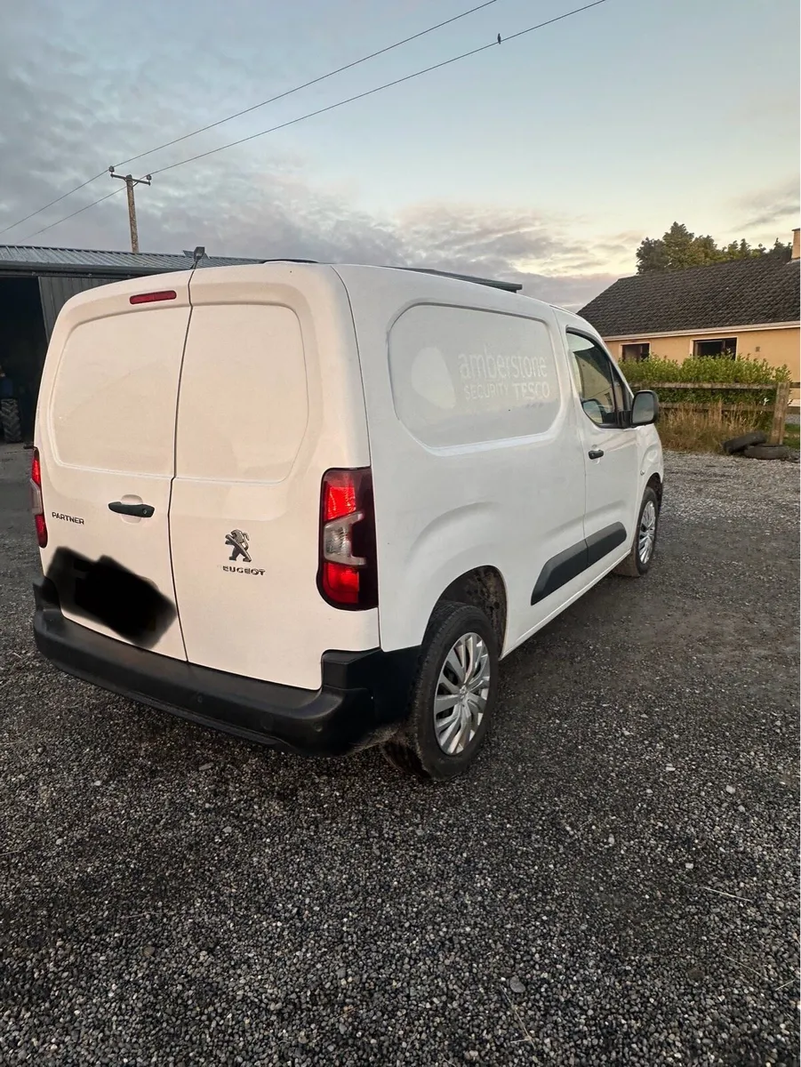 2021 Peugeot partner - Image 3