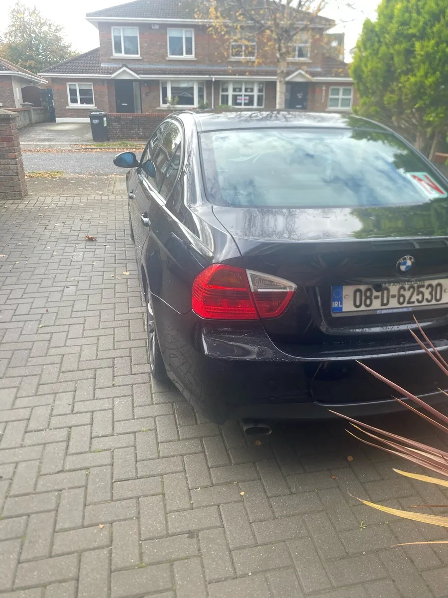 BMW 318i M Sport Low miles - Image 2