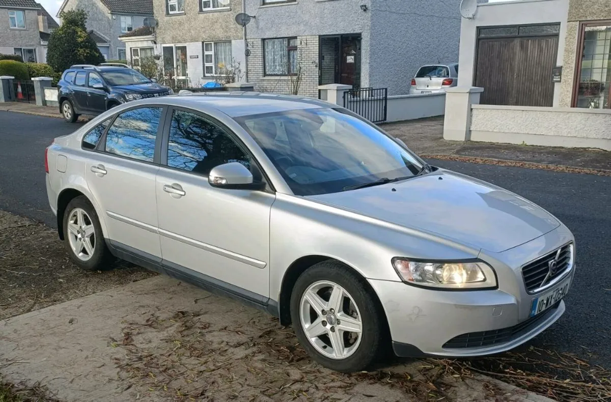 Volvo S40 2010, 2.0 Deposit taken - Image 1