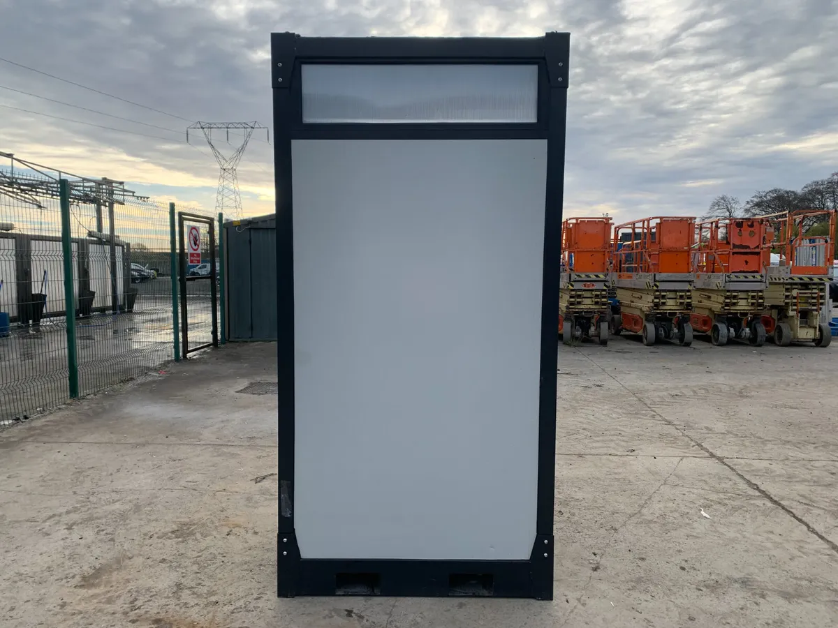NEW/UNUSED PORTABLE SINGLE TOILET UNIT FOR AUCTION - Image 4