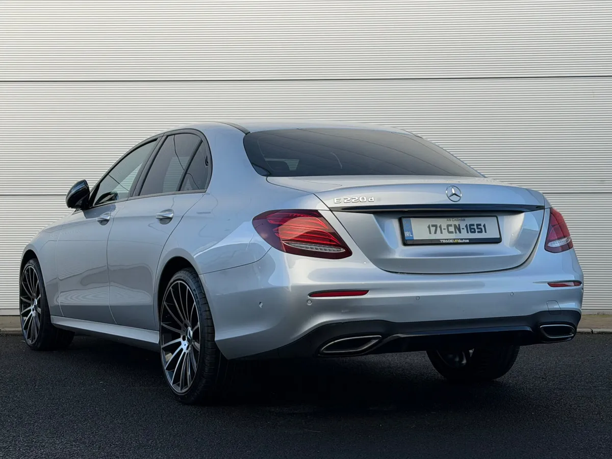 Mercedes-Benz E220d AMG NightPack - Image 3