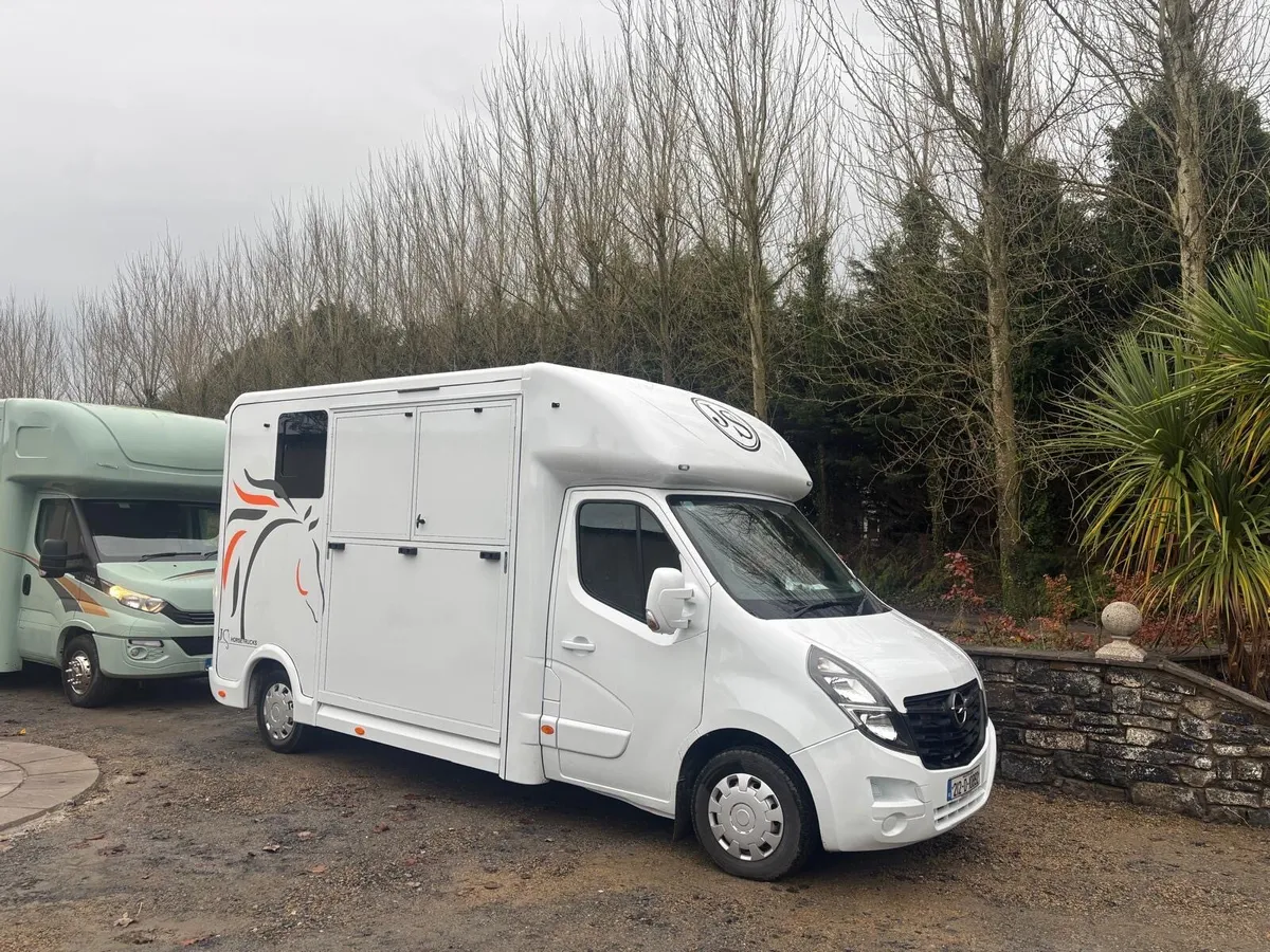 3.5 ton 2 horse van - Image 1