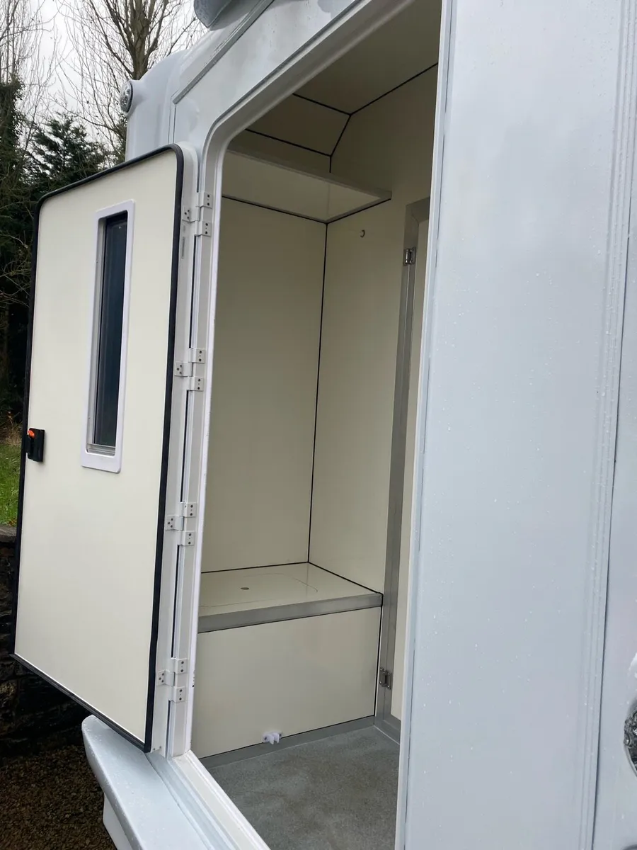 3.5 ton 2 horse van - Image 4