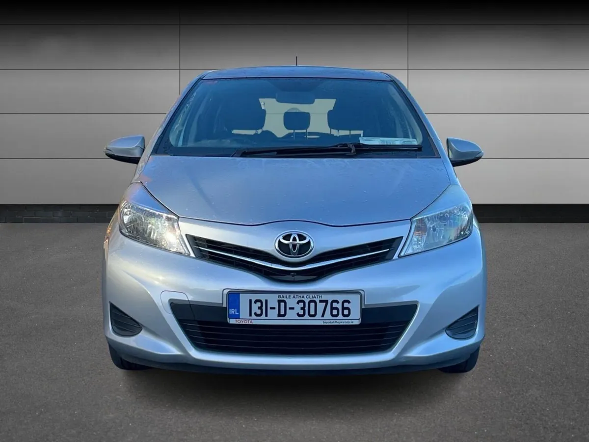 Toyota Yaris 2013 - Image 1