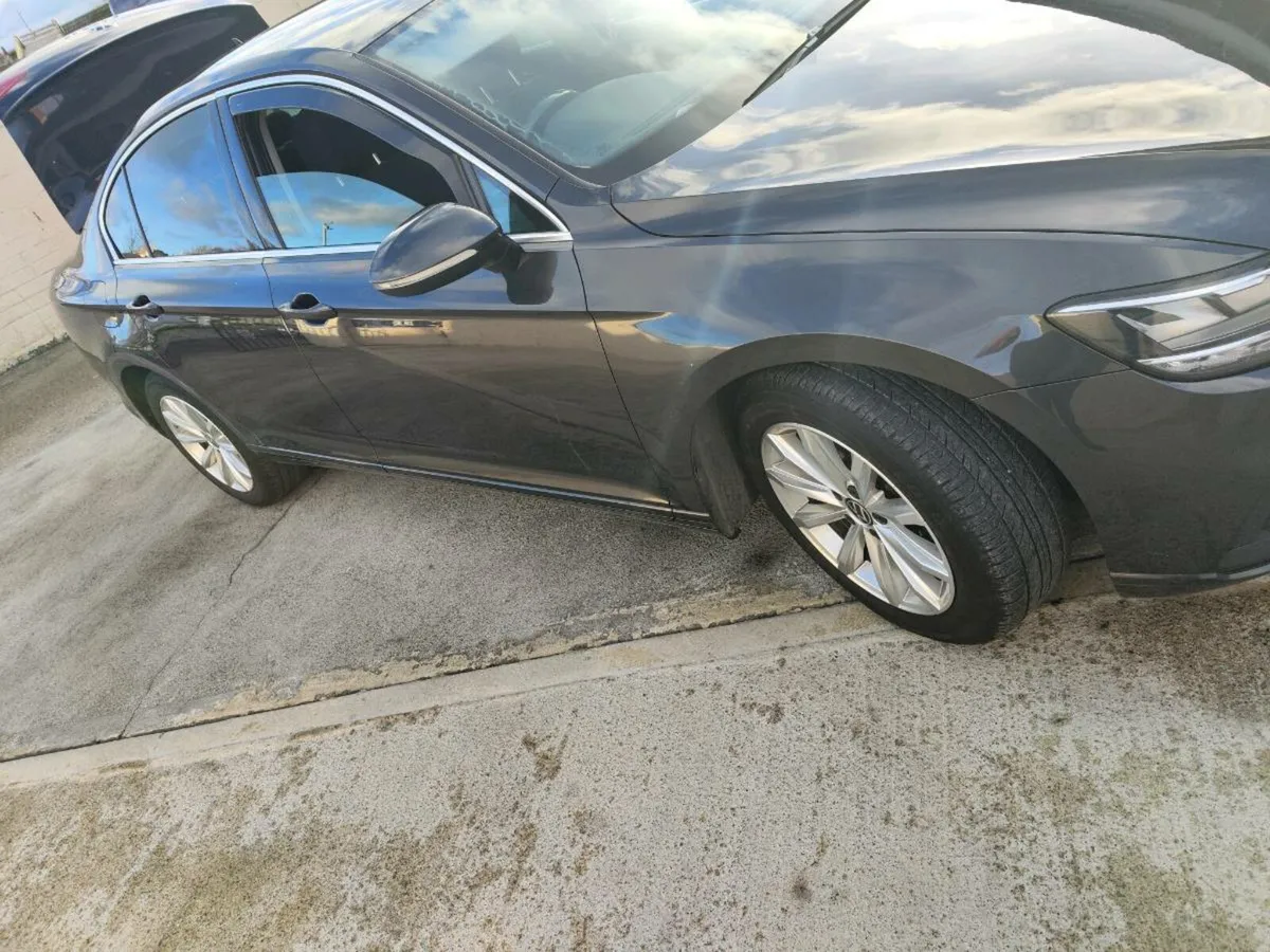 Volkswagen - Image 2