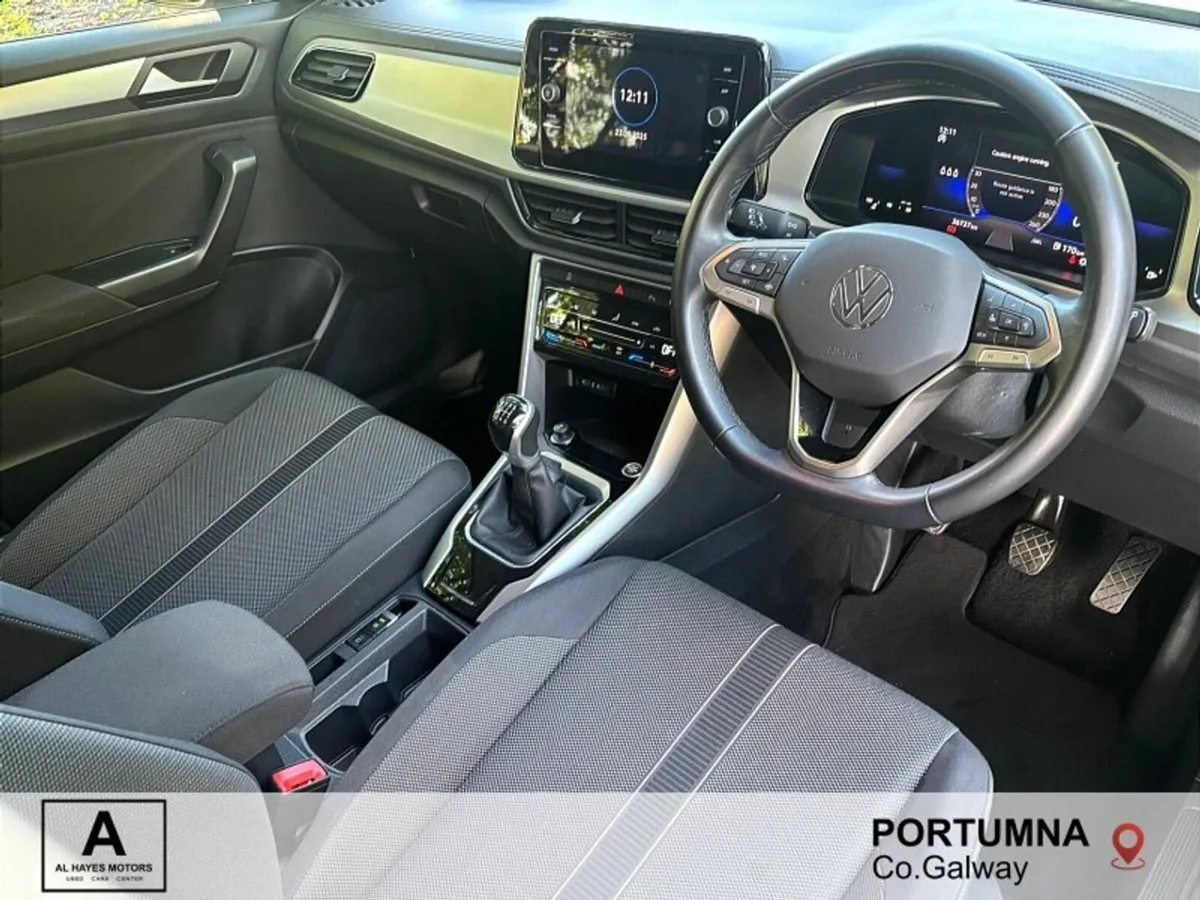 Volkswagen T-Roc 2024 EDITION 75 2.0TDI 6SPEED 116 - Image 2