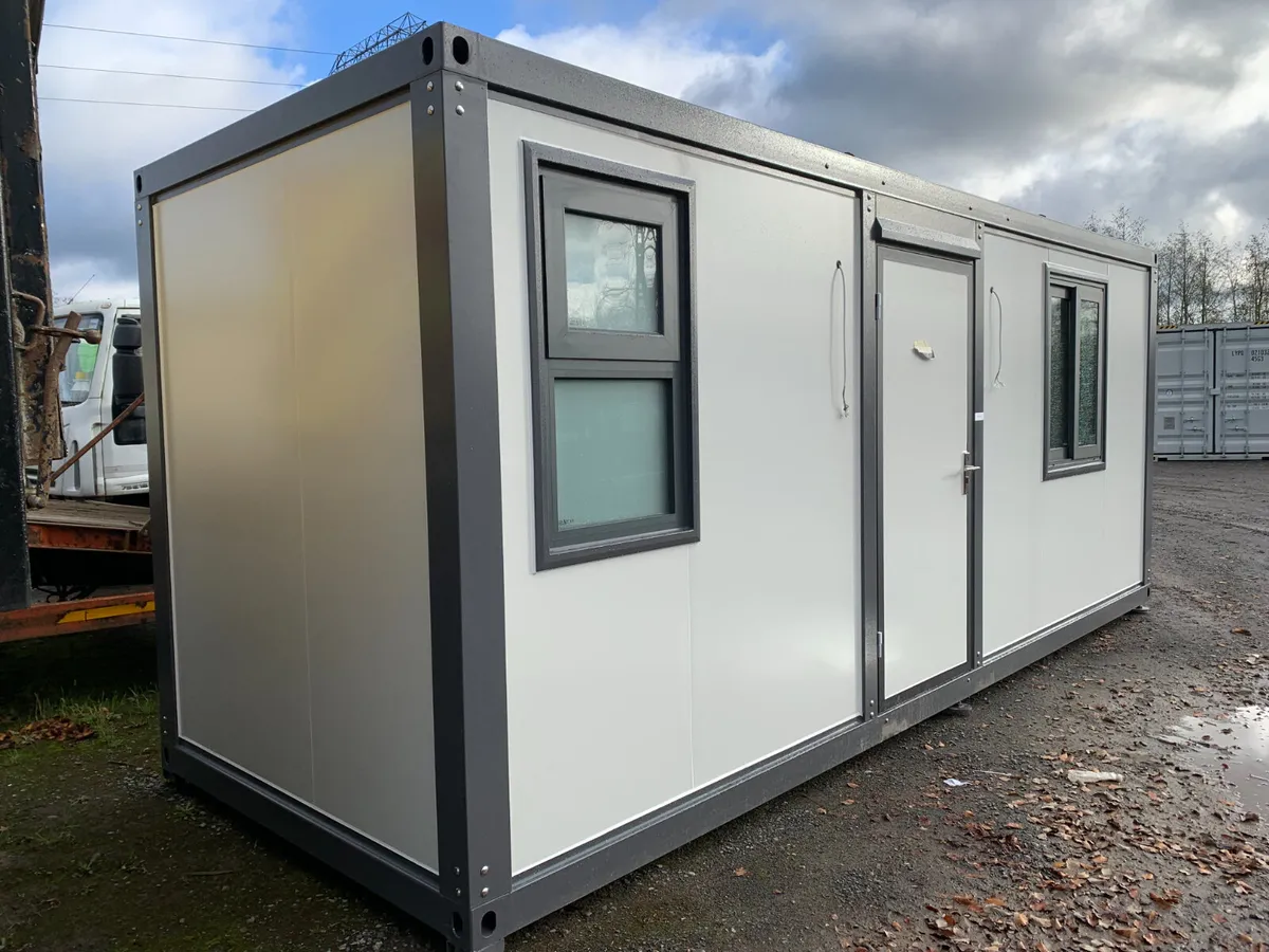 UNRESERVED 20FT X 7FT PORTABLE MINI HOUSE FOR AUCT - Image 2