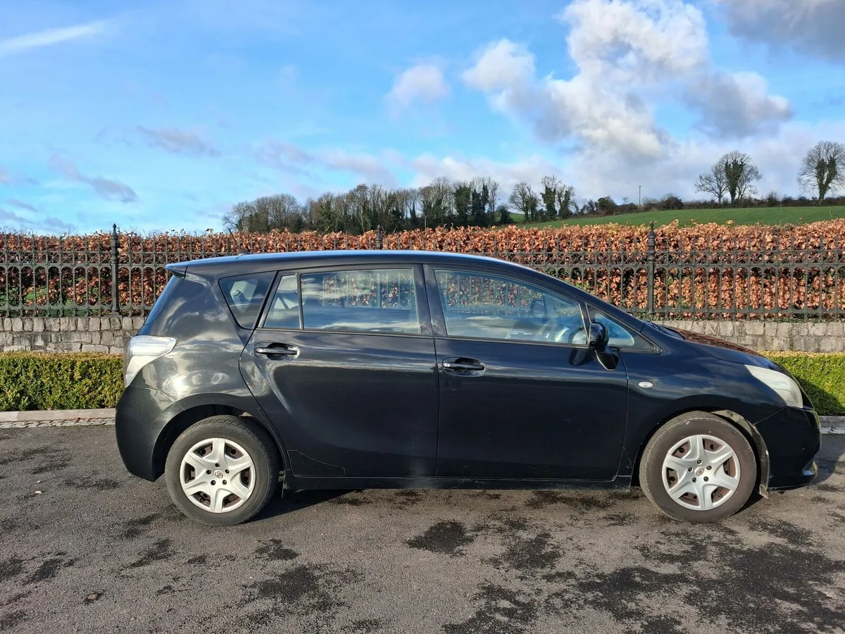 Toyota Verso only 192000kms NCT 5/26 TAX 4/26 - Image 2