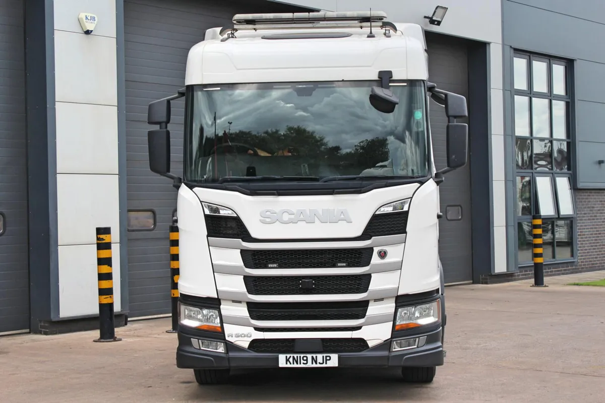 2019 (19) SCANIA R500 6X2 TRACTOR UNIT (EURO 6) - Image 3