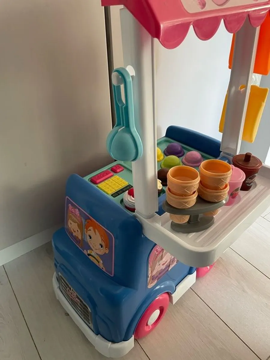Ice Cream Truck - Image 3