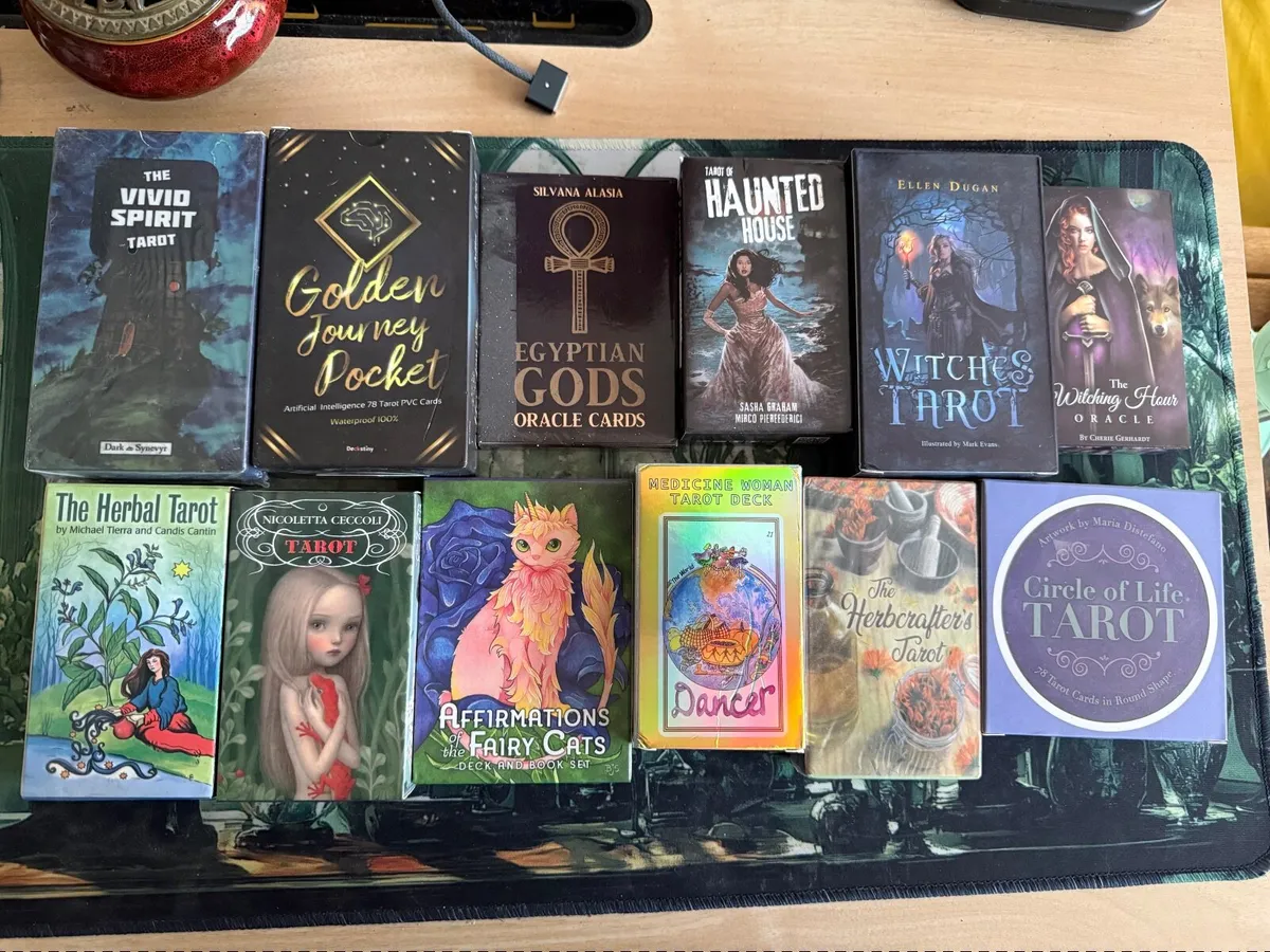 Tarot and Oracle Cards - Image 2