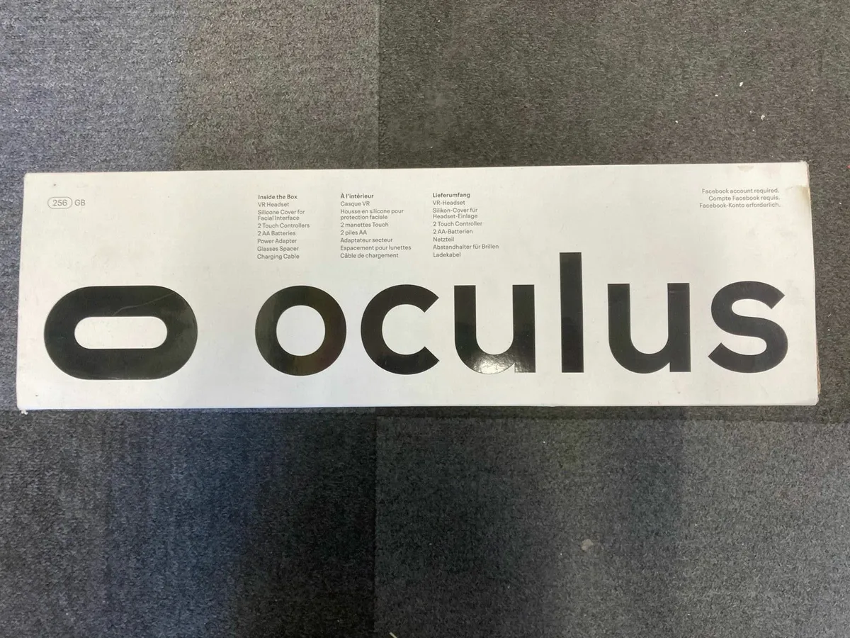 Oculus Quest 2 - Image 2