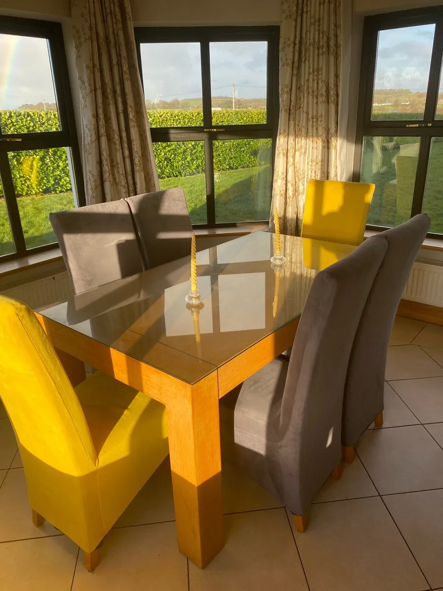 Table and Chairs - Image 1