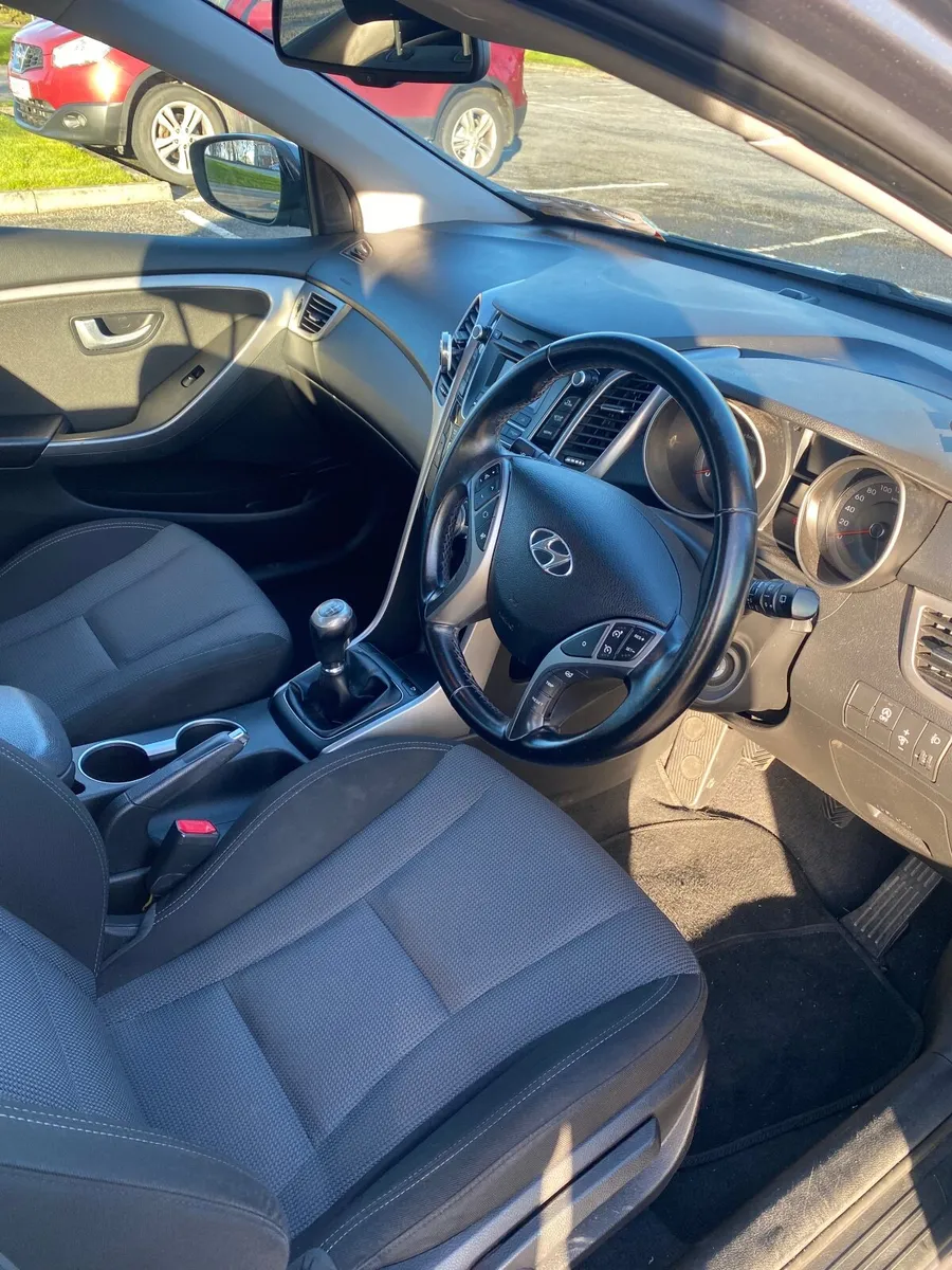 Hyundai i30 2015 - Image 2