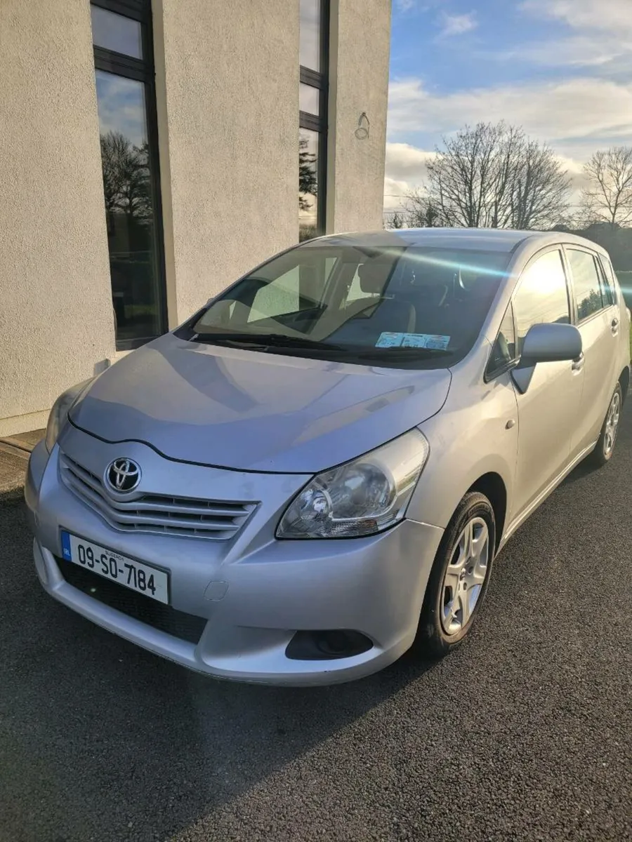 Toyota Verso 2009 - 7 Seater - Image 1