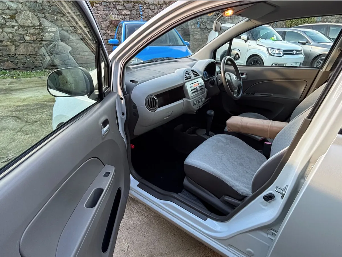 Suzuki Alto 2014 in great condition! - Image 4