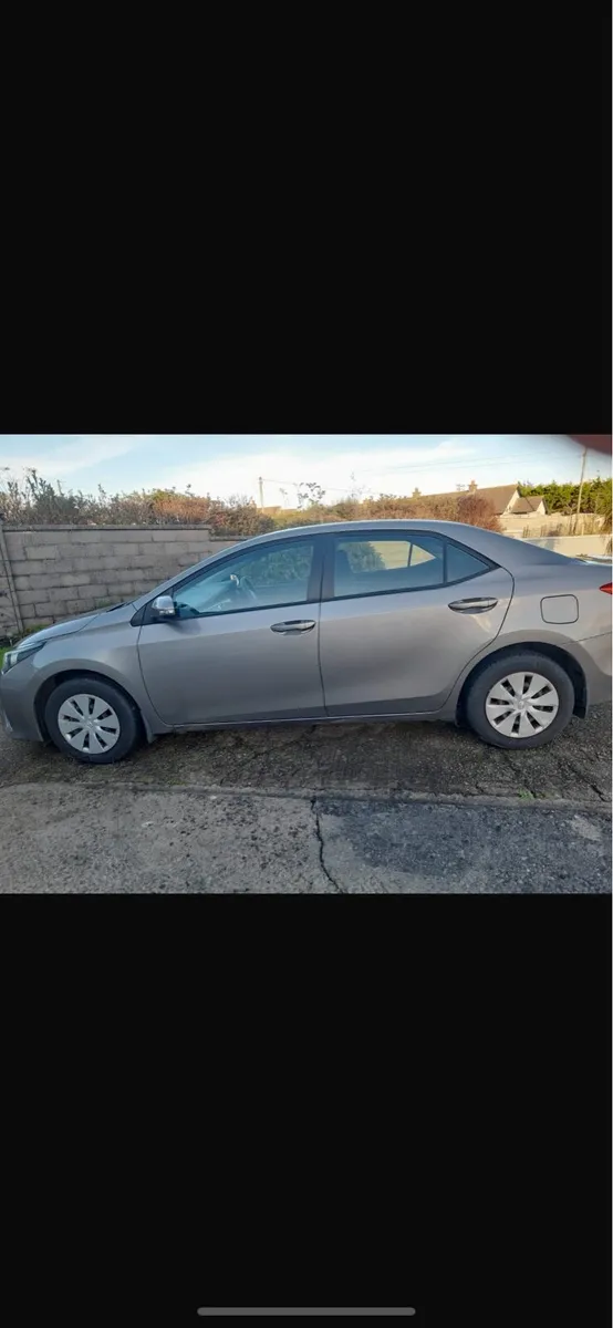 Car  Toyota Corolla - Image 3