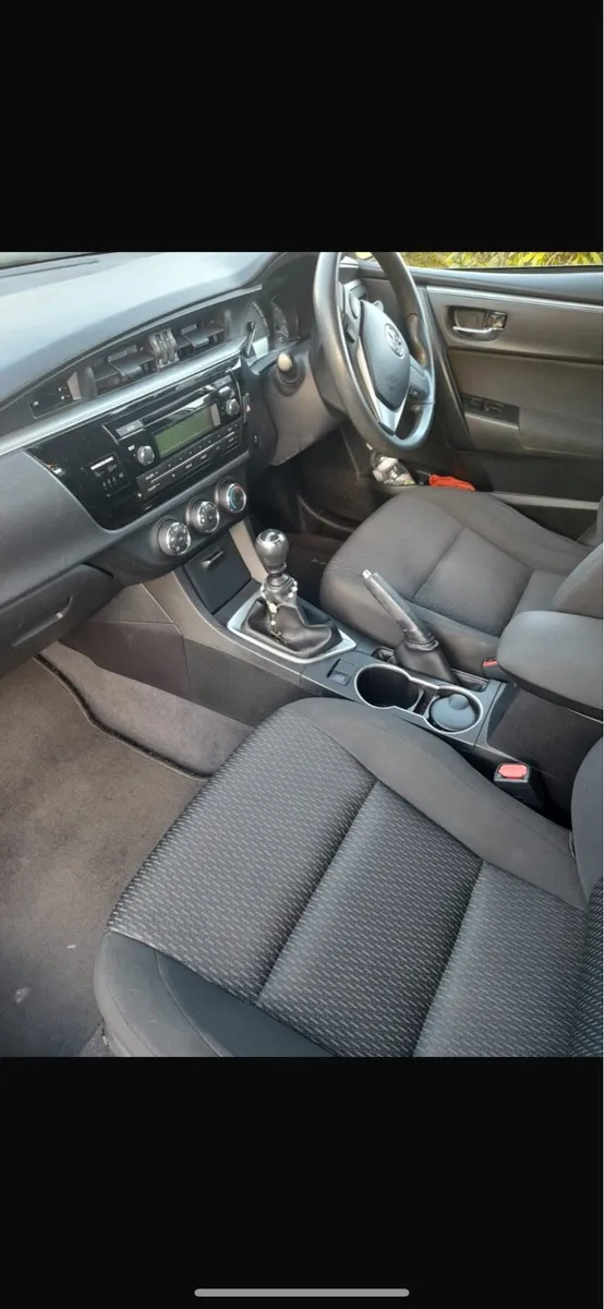 Car  Toyota Corolla - Image 4