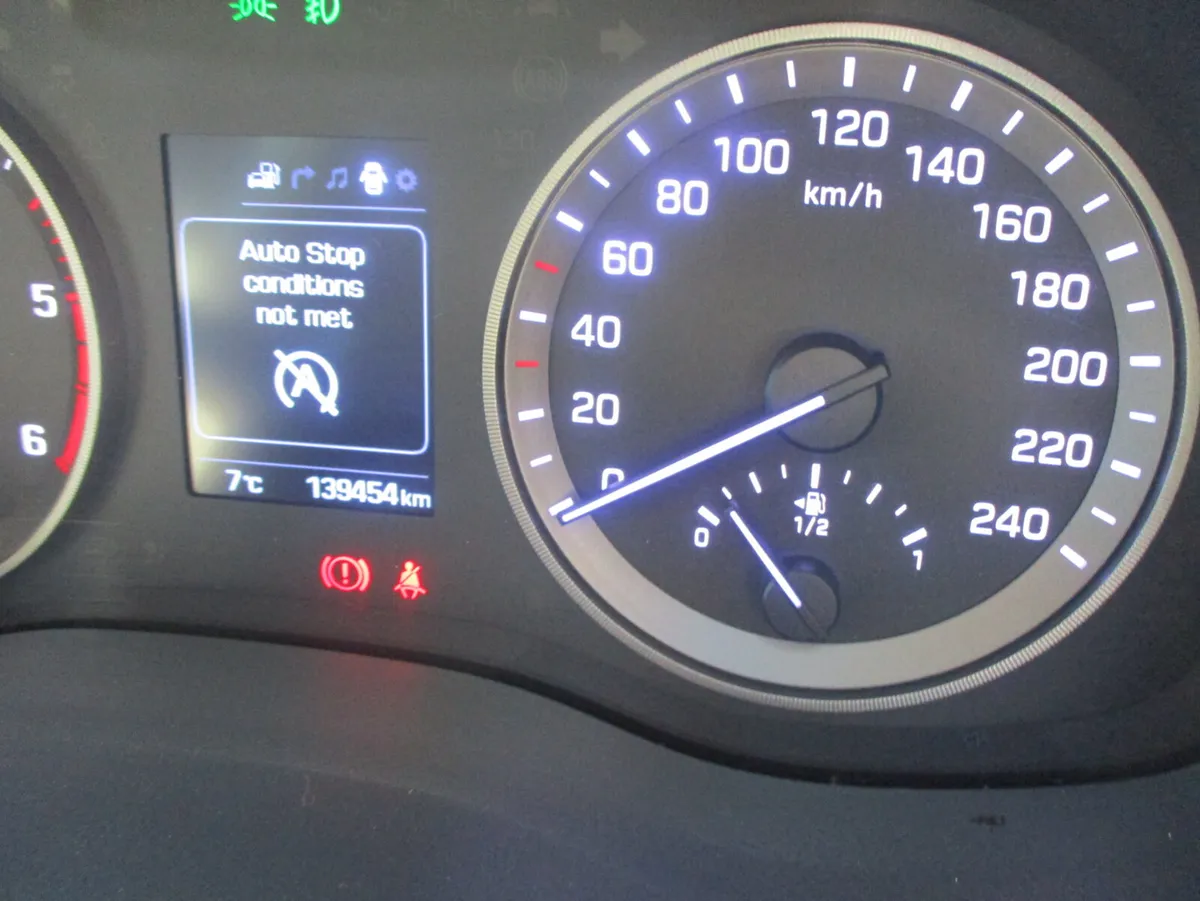 Hyundai Tucson 2016 1.7 CRDI EXECITIVE - Image 2