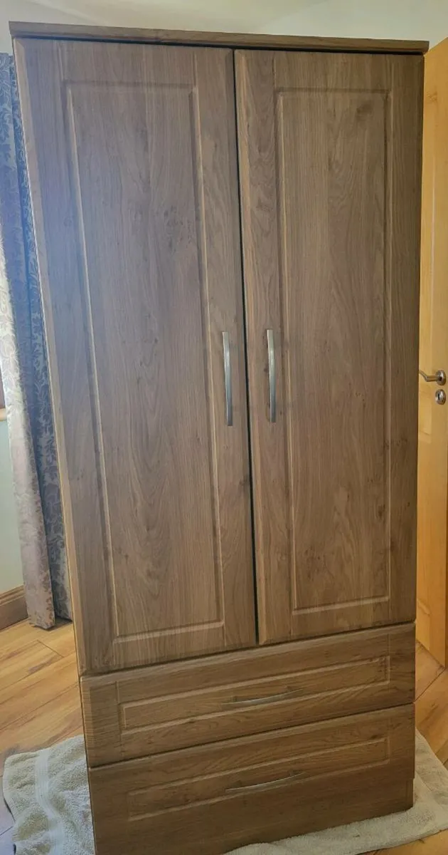 Bedroom furniture set - Image 3