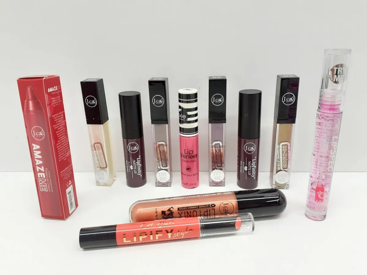 Online Auction Of A Goodie Box & More! - Image 1