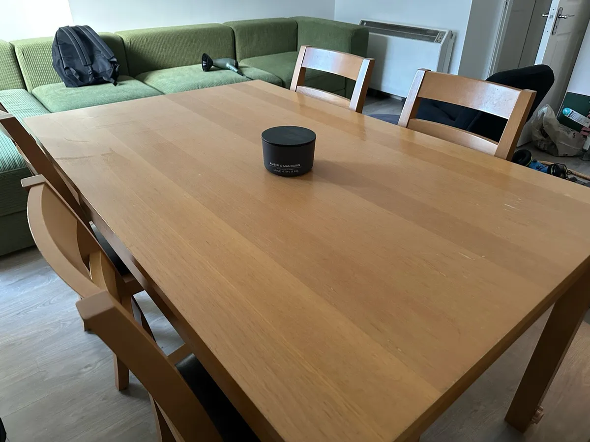 Solid wood table and chairs - Image 4