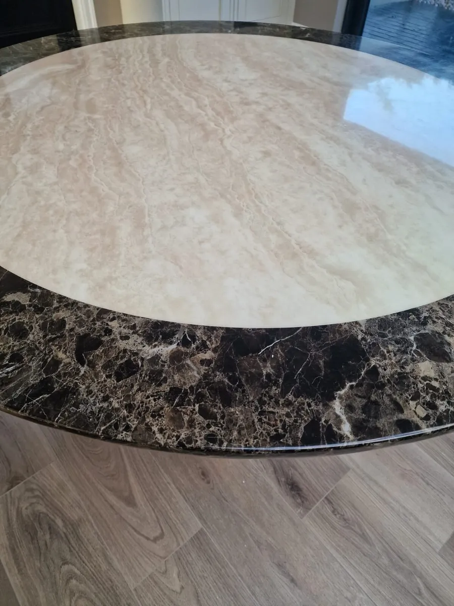 Kitchen table - Image 2