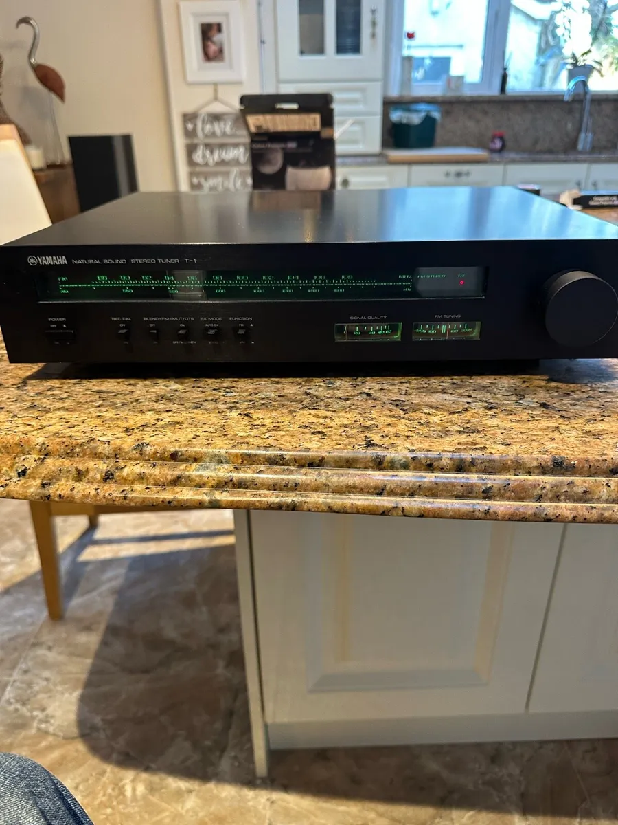 Yamaha stereo tuner - Image 1