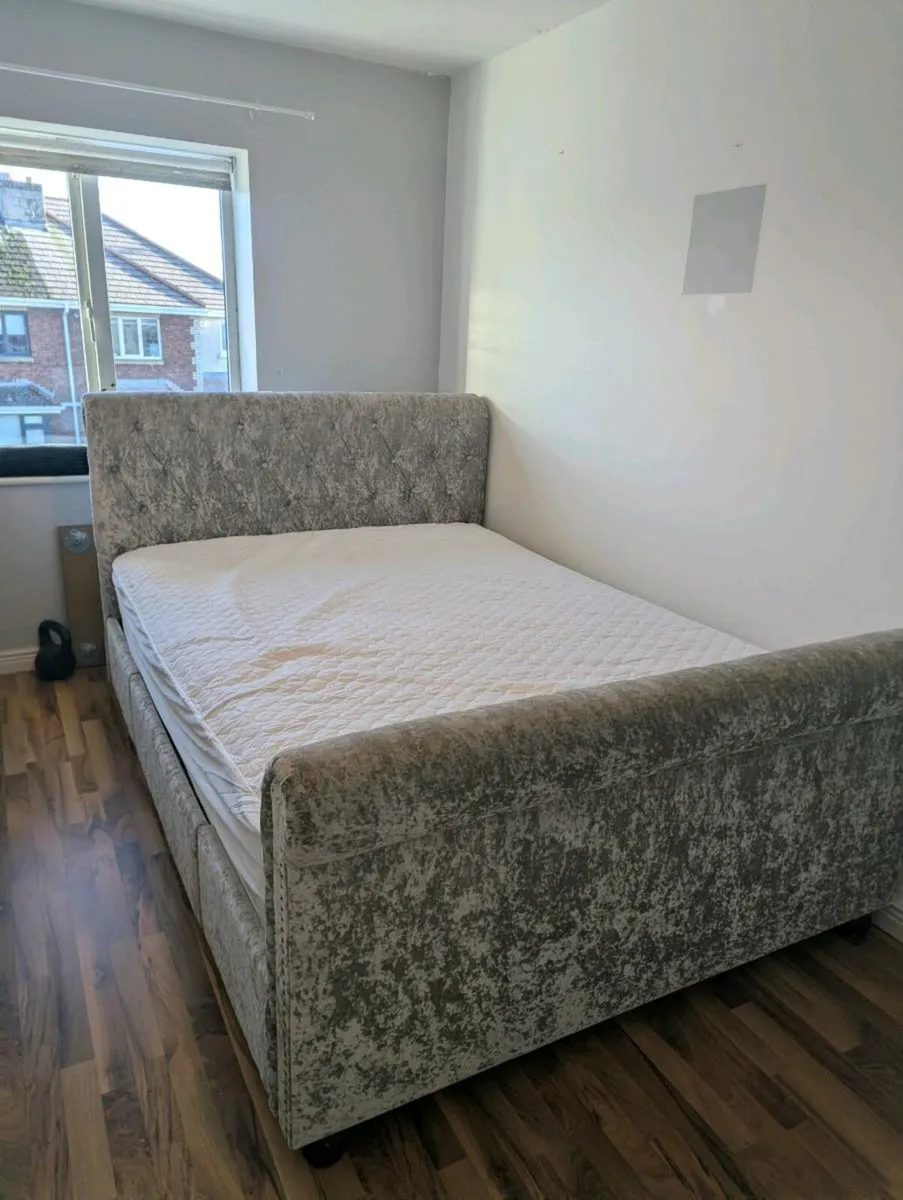 Frame bed with storage