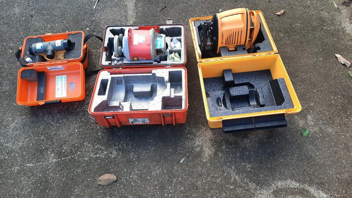 Lazers x 2 + one Teodo Light - Image 2