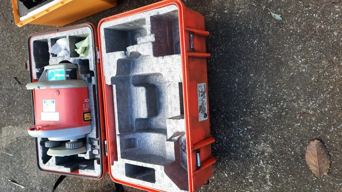 Lazers x 2 + one Teodo Light - Image 3