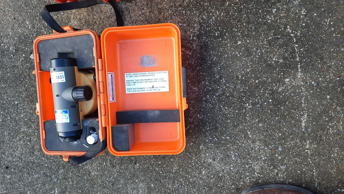 Lazers x 2 + one Teodo Light - Image 4