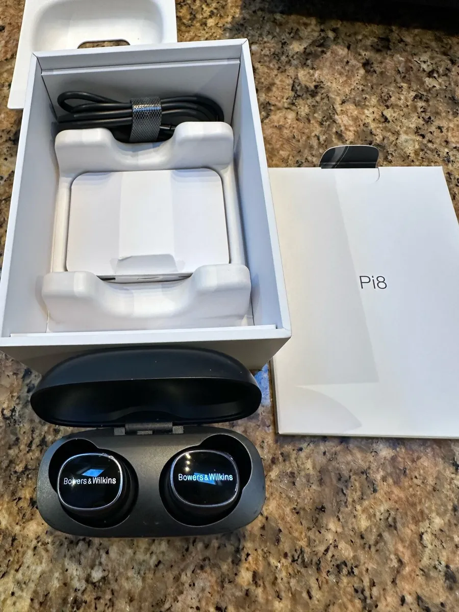 Bowers & Wilkins Pi8 Wireless Earbuds - Image 2