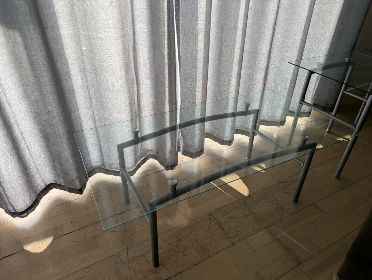 Glass coffee table - Image 1