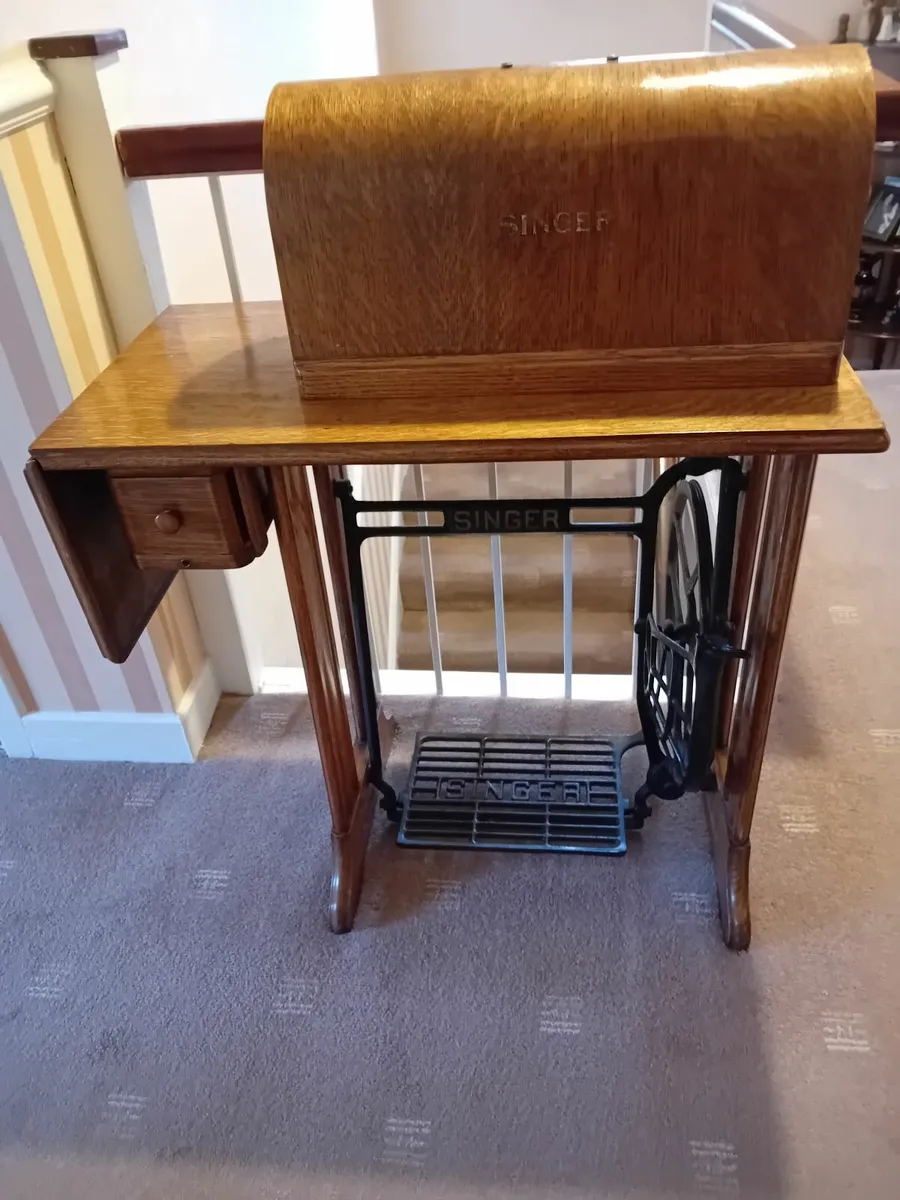 singer sewing machine upright