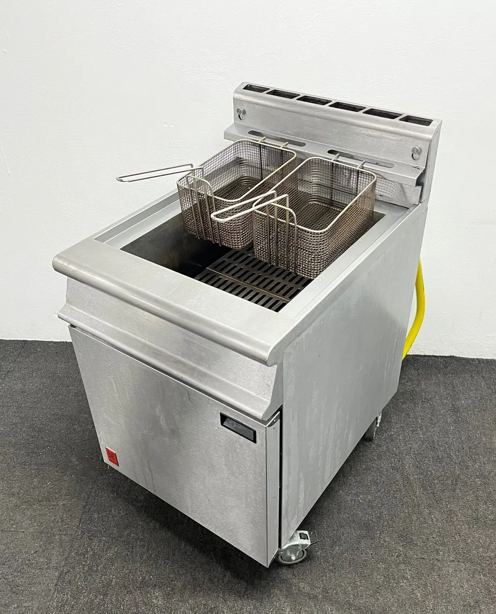 PROFIT NOW, BUY LATER! GET IT NOW Falcon Gas Fryer - Image 4