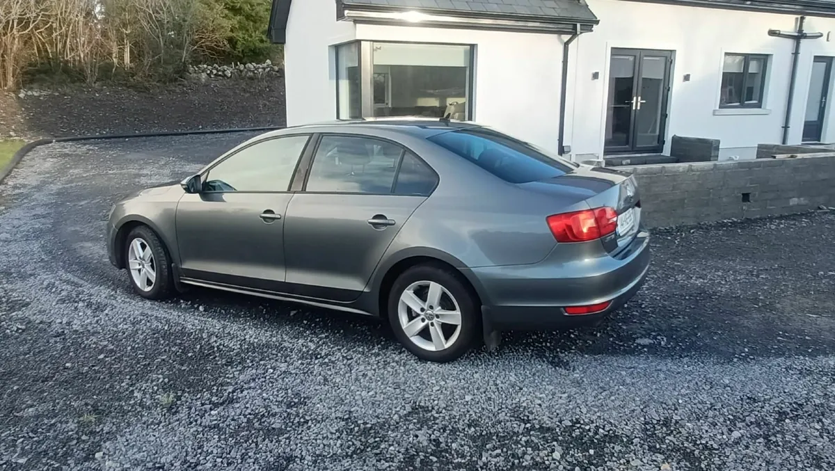 Volkswagen Jetta 2014 - Image 1