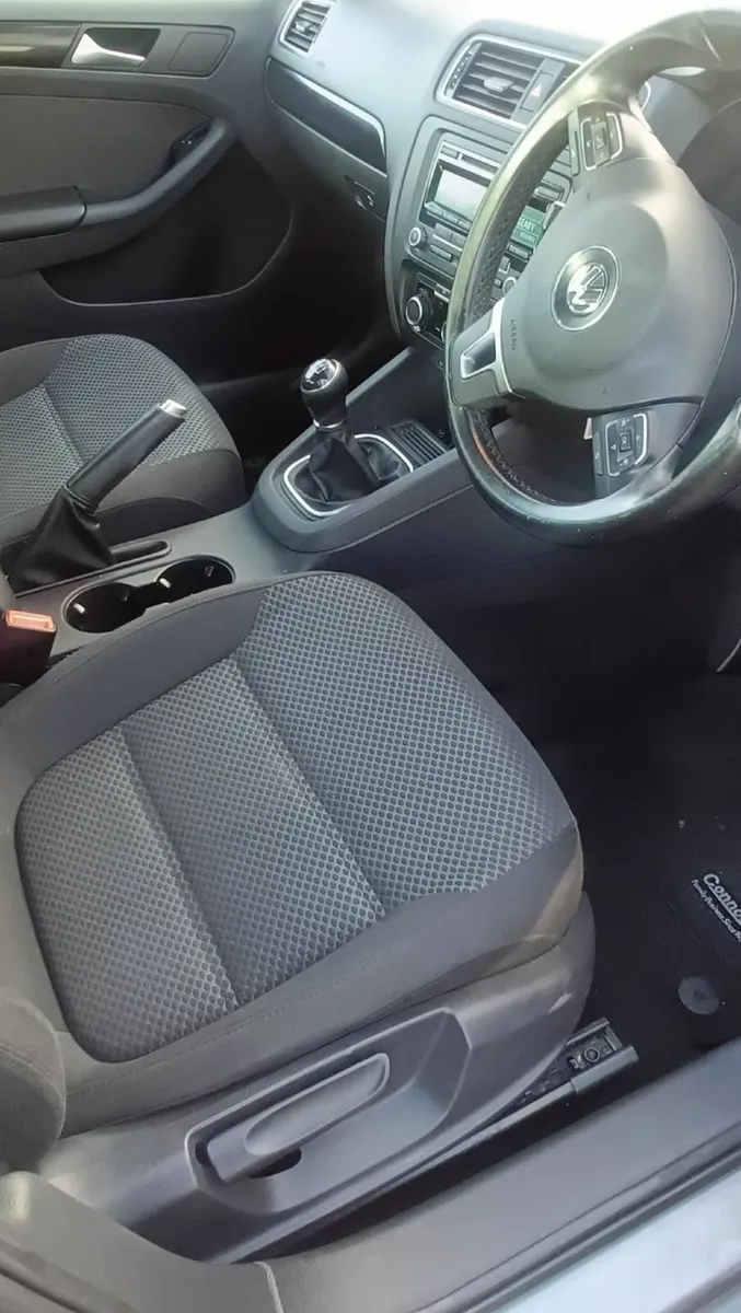 Volkswagen Jetta 2014 - Image 4