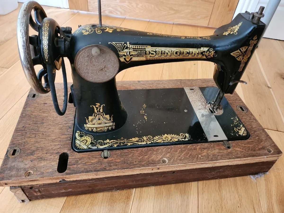Singer Sewing Machines 15K & 127K for restoration - Image 1