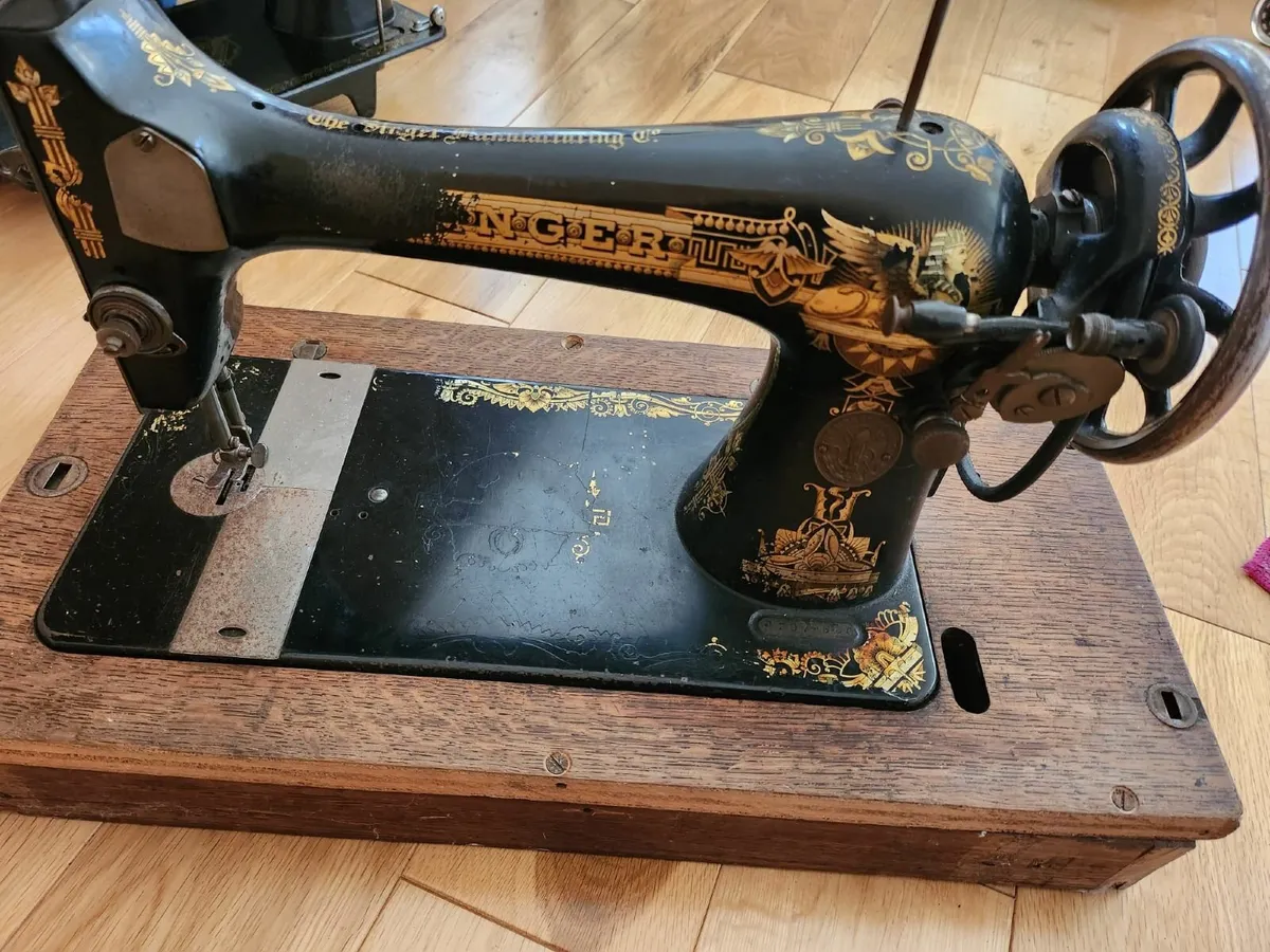 Singer Sewing Machines 15K & 127K for restoration - Image 2