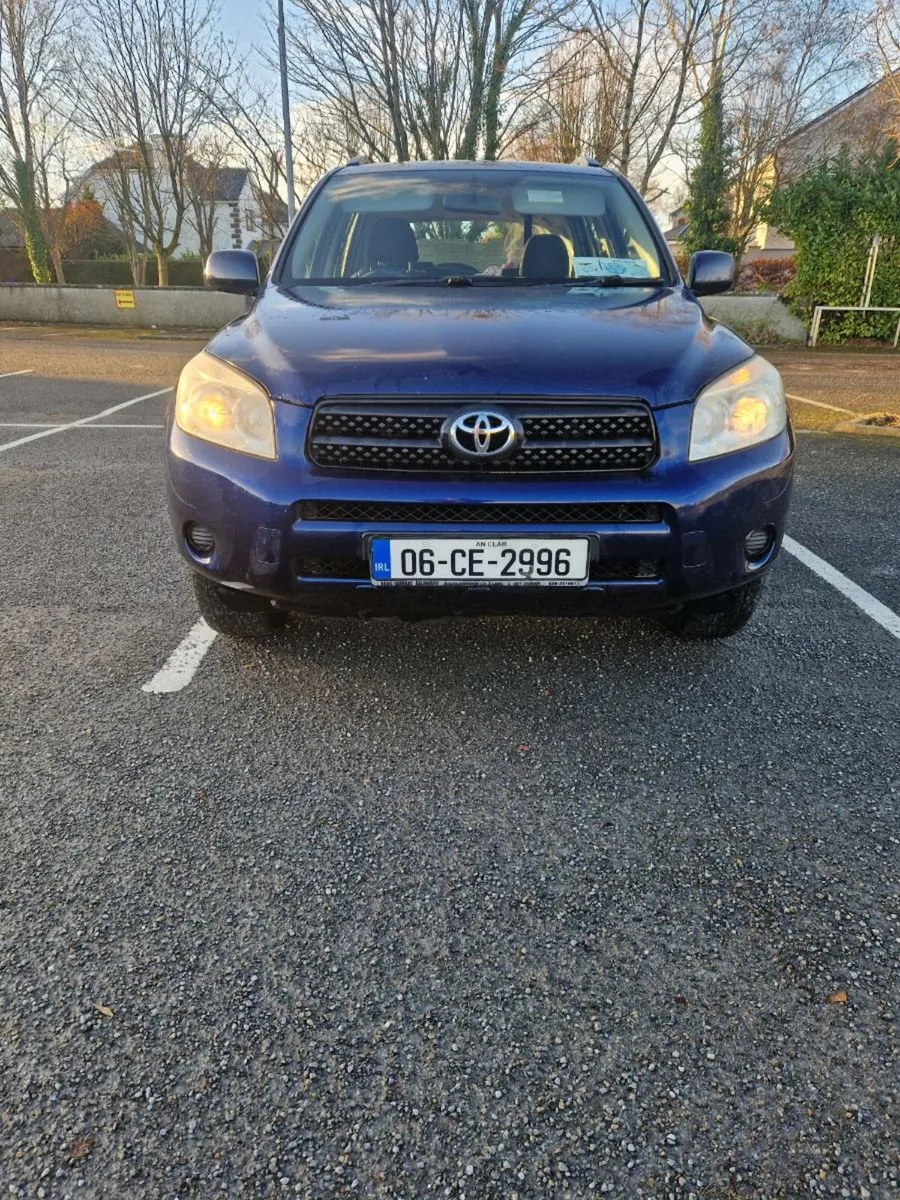 Toyota RAV4 4x4 - Image 2