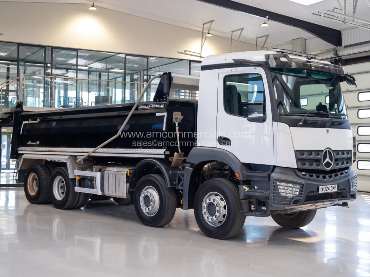 2024 (24) MERCEDES-BENZ AROCS 3240K TIPPER 8X4 32T - Image 1