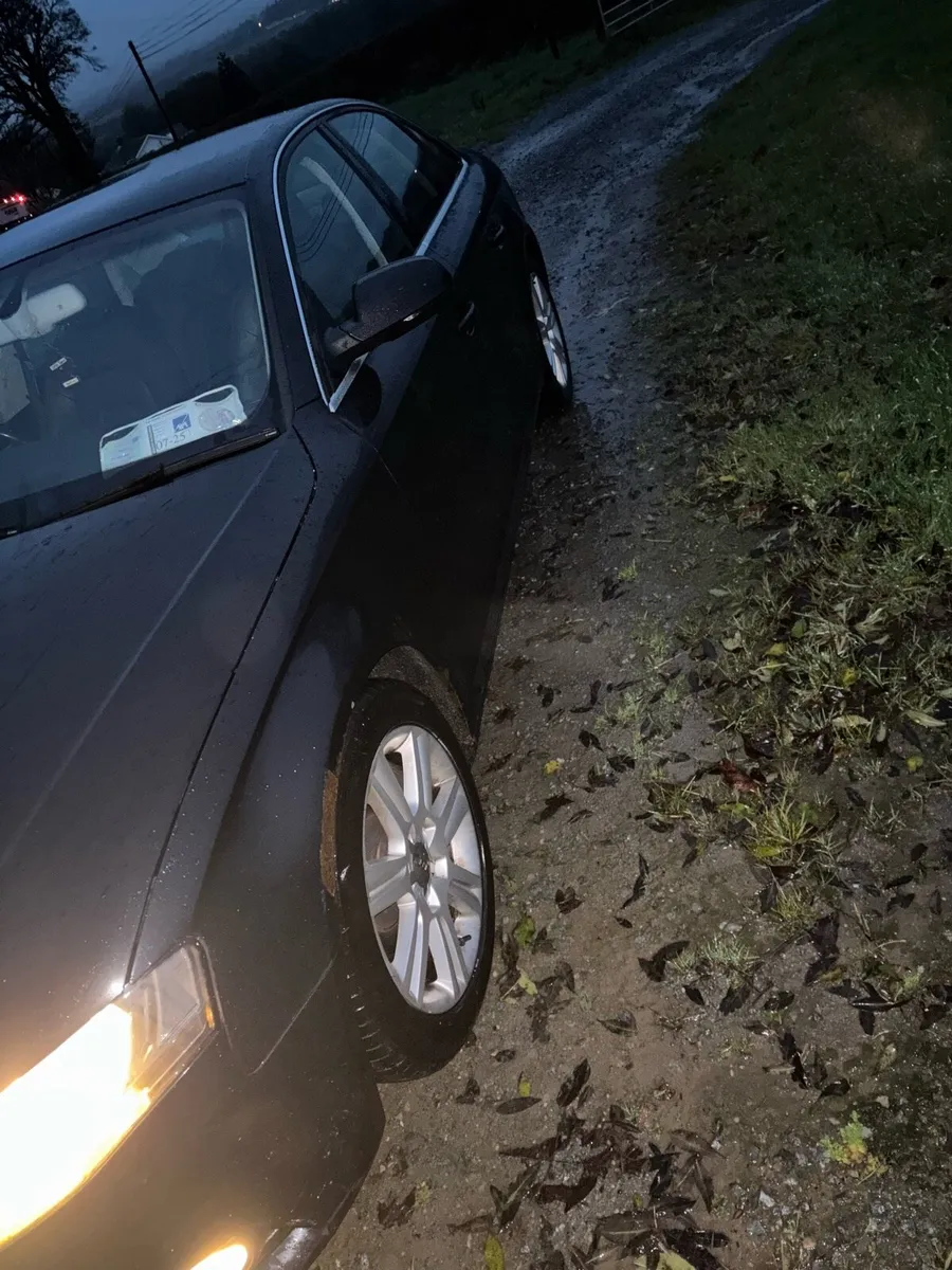 2012 Audi A4 - Image 2