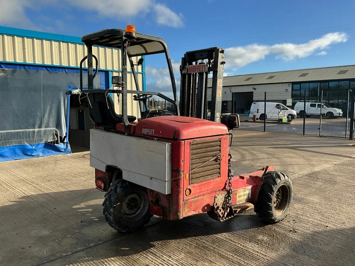 MOFFETT MOUNTY M8 25.3 2.5 TON DIESEL FORKLIFT - Image 4