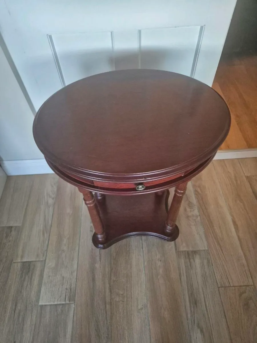 Maghony side table - Image 2