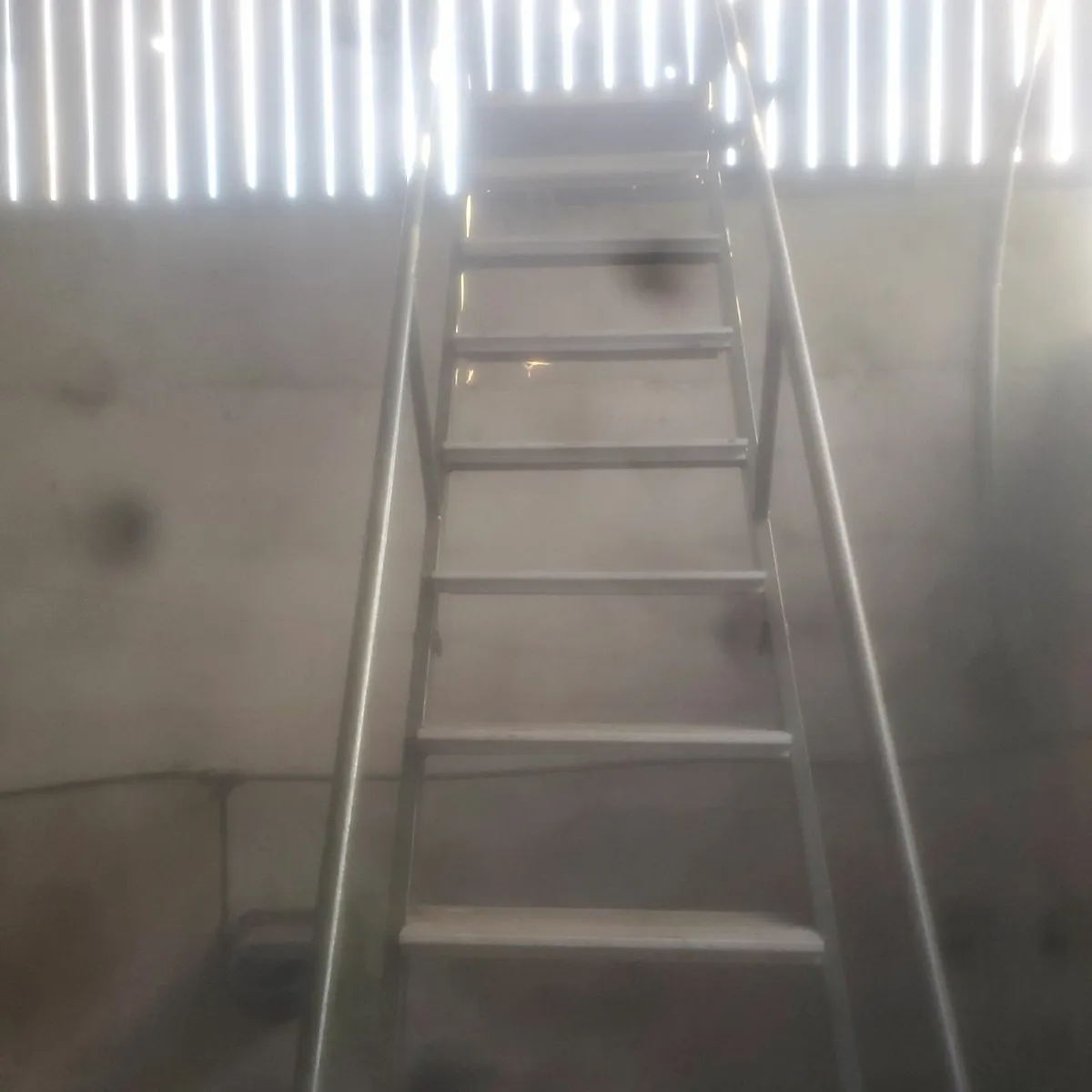 STEEL STAIRS PLATFORM - Image 2