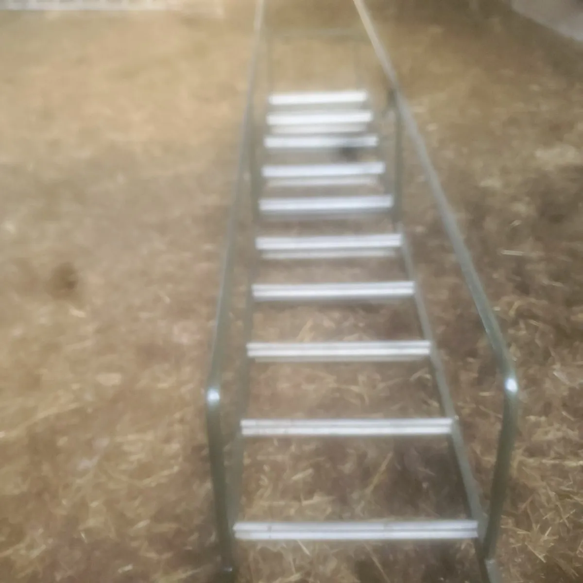 STEEL STAIRS PLATFORM - Image 1