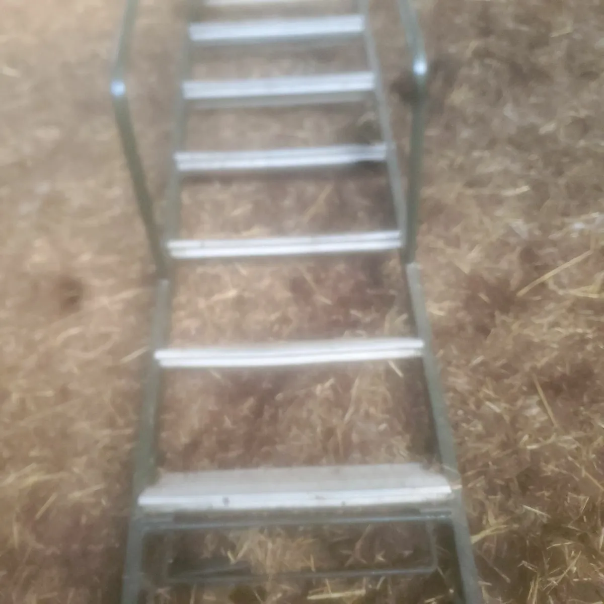 STEEL STAIRS PLATFORM - Image 3