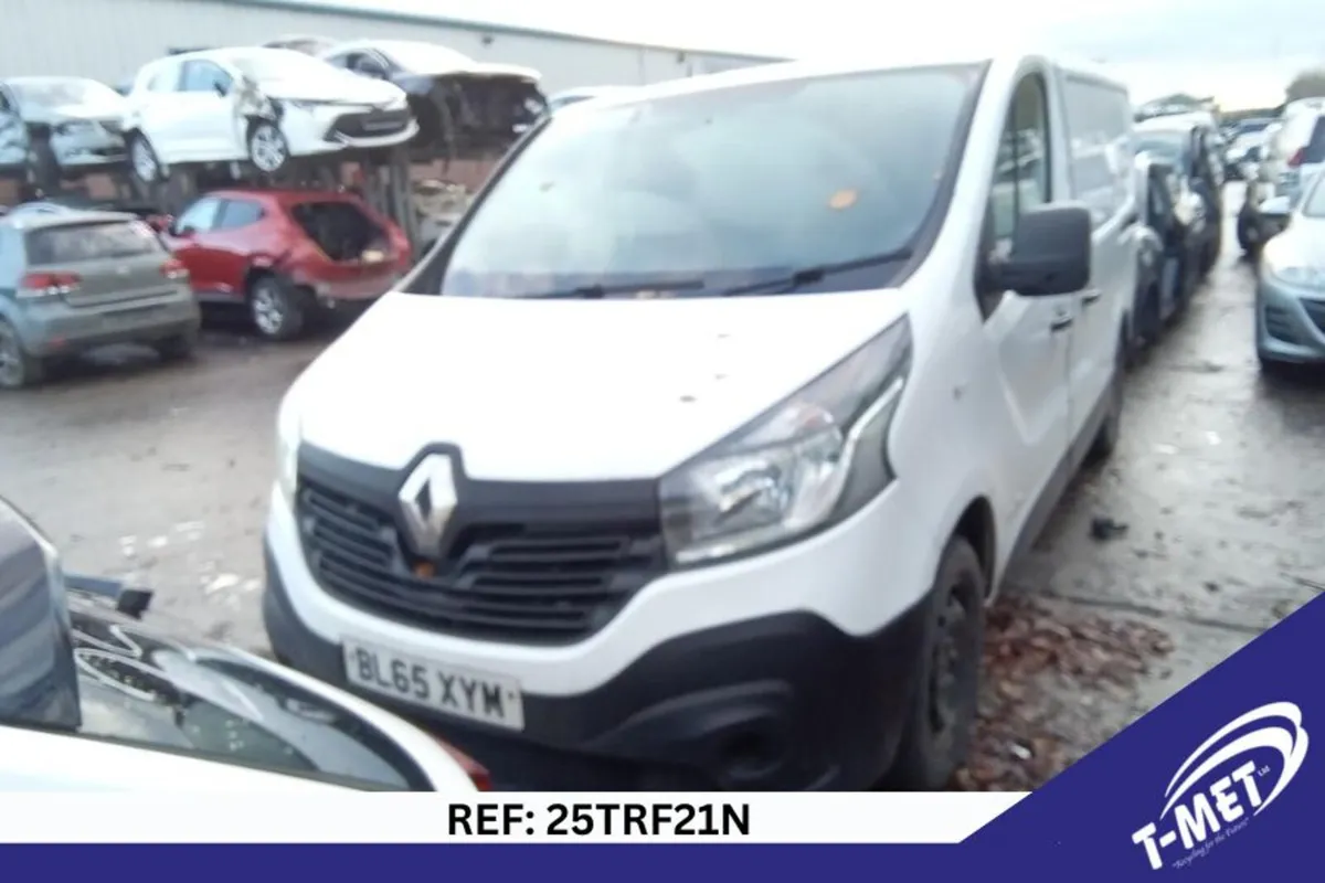 2016 RENAULT TRAFFIC BREAKING FOR PARTS - Image 2