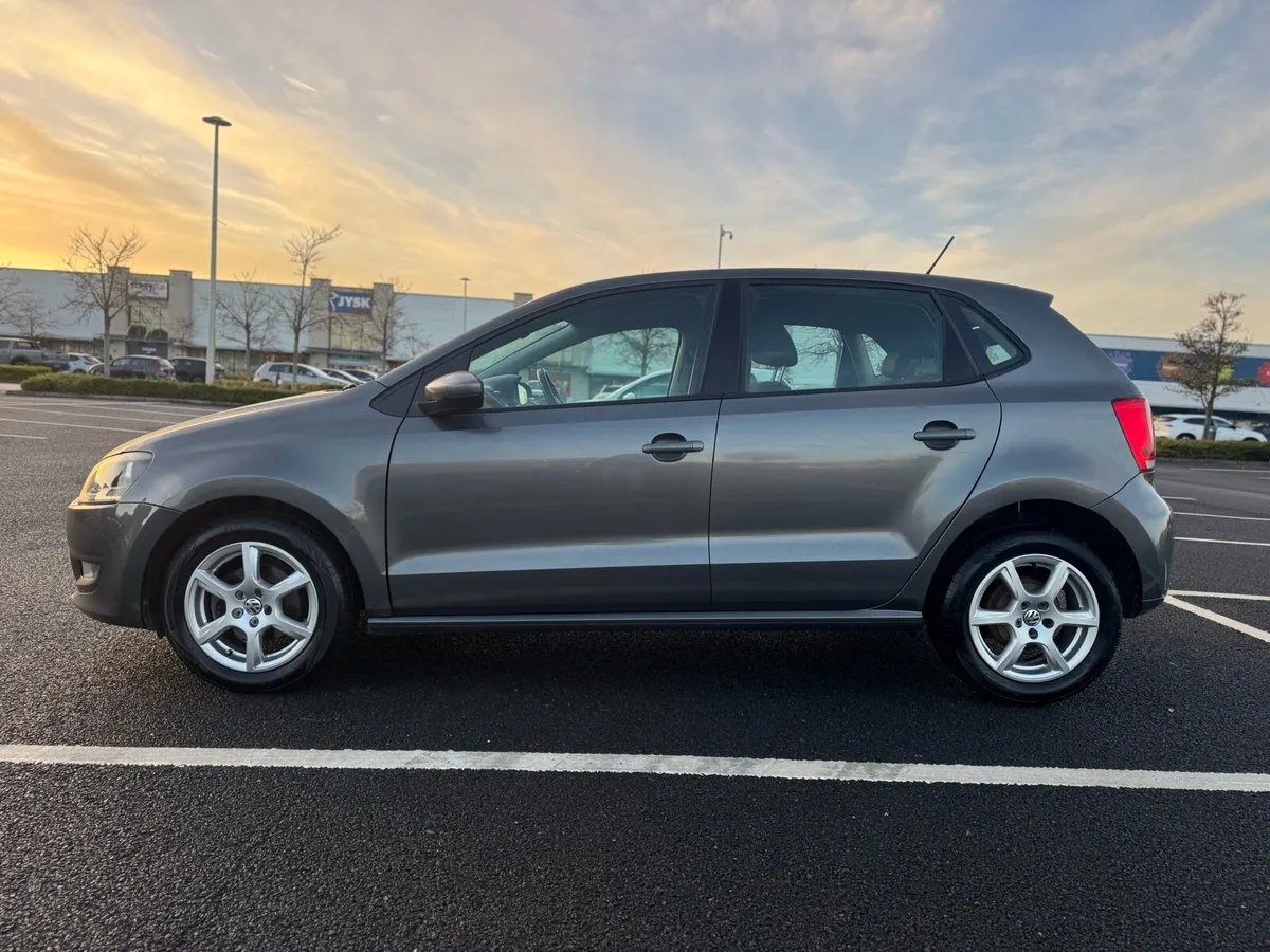 Volkswagen Polo 1.2 *OUTSTANDING CONDITION - Image 2